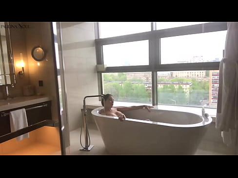 ❤️ Kæmpe babe ondt i sin fisse på badeværelset ️ Sex video at da.porno24-7.ru ️❤